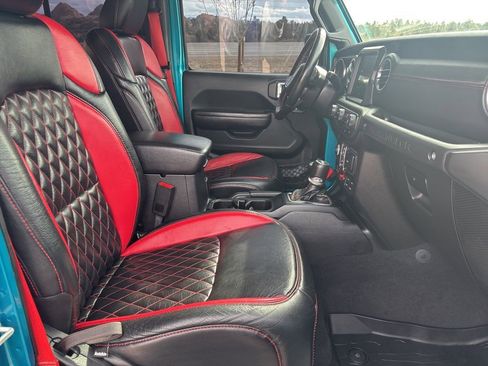 Used 2020 Jeep Wrangler Unlimited Rubicon w/ Quick Order Package 28Y Recon image 16