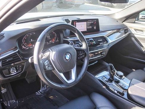 Used 2020 BMW 530i w/ Premium Package image 23
