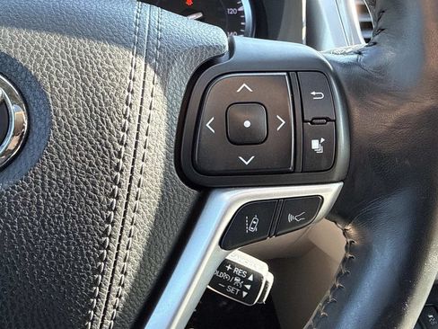 Used 2018 Toyota Highlander Limited Platinum AWD/4WD image 21