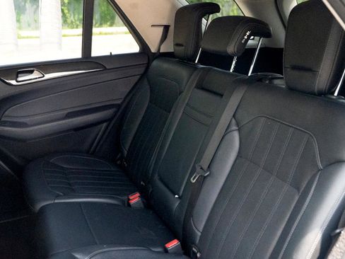 Used 2018 Mercedes-Benz GLE 43 AMG 4MATIC w/ Night Package image 32