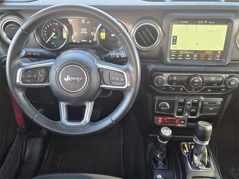 Used 2022 Jeep Wrangler Unlimited Rubicon 4xe image 26