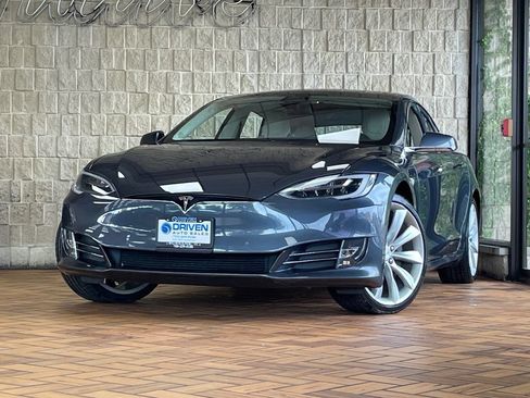 Used 2018 Tesla Model S 100D AWD/4WD image 2