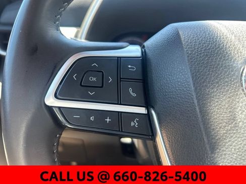 Used 2025 Toyota Highlander XSE AWD/4WD image 14
