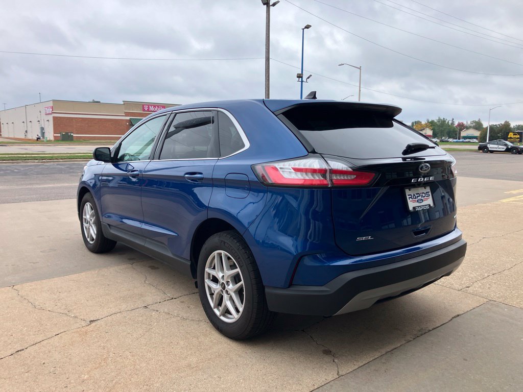 Used 2024 Ford Edge SEL w/ Convenience Package AWD/4WD image 5
