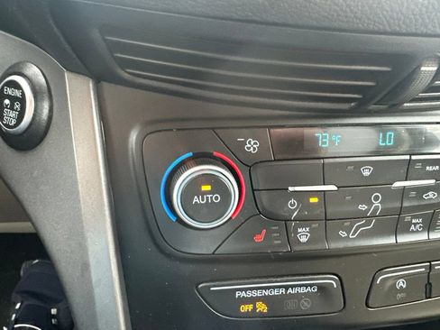 Used 2019 Ford Escape SEL FWD image 15