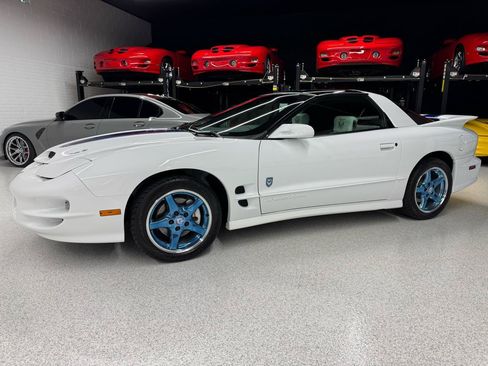 Used 1999 Pontiac Firebird Formula RWD image 7