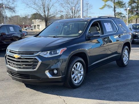 Used 2021 Chevrolet Traverse LT image 5