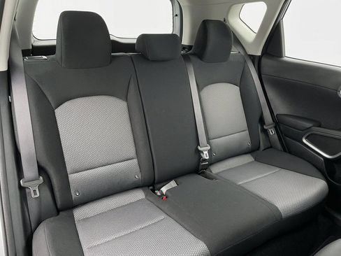 Used 2025 Kia Soul LX w/ LX Technology Package FWD image 17