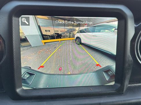 Used 2022 Jeep Gladiator Sport image 22