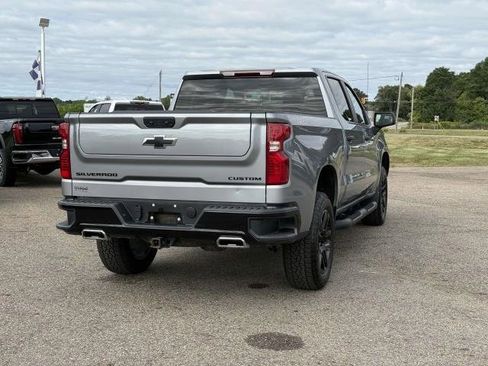 Used 2024 Chevrolet Silverado 1500 Custom Trail Boss w/ LPO, Dark Essentials Package image 5