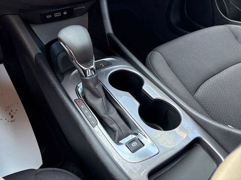 Used 2024 Chevrolet Malibu LS FWD image 18