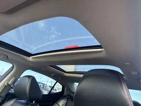 Used 2017 Nissan Maxima Platinum image 14