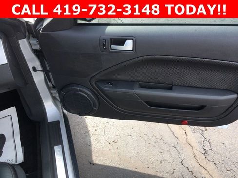 Used 2006 Ford Mustang Convertible image 15