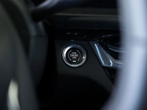 Used 2025 Buick Envista Sport Touring w/ Convenience I Package image 18