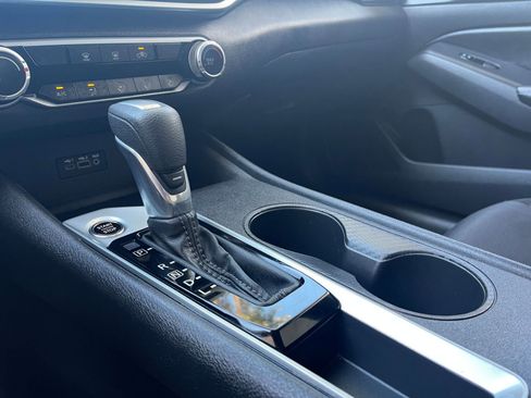 Used 2025 Nissan Altima 2.5 SV image 42