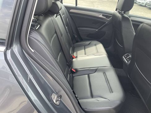 Used 2016 Volkswagen Golf Limited Edition FWD image 18