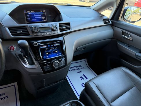 Used 2014 Honda Odyssey EX-L image 12