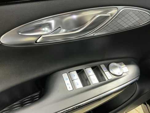 Used 2023 Genesis GV70 2.5T w/ Cargo Package image 23