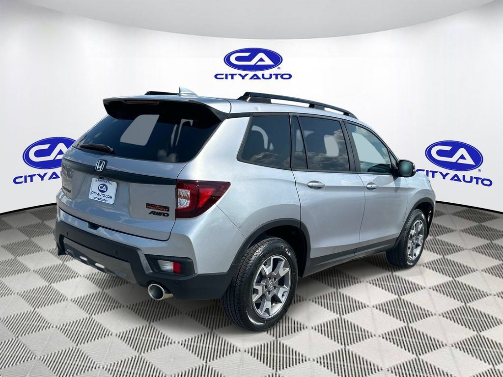 Used 2022 Honda Passport TrailSport image 3
