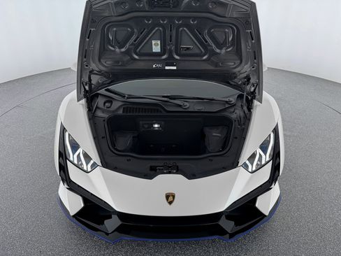 Used 2023 Lamborghini Huracan Tecnica image 37