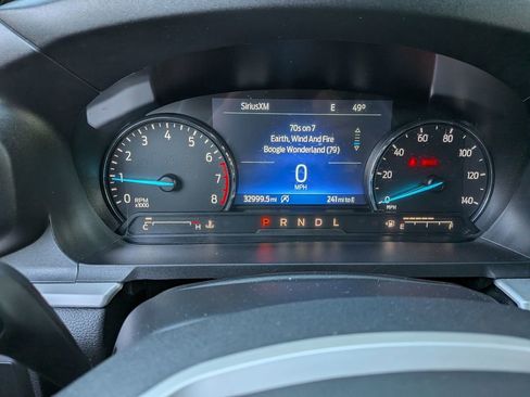 Used 2021 Ford Explorer XLT image 23