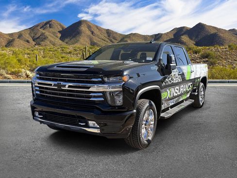 Used 2023 Chevrolet Silverado 2500 High Country w/ Z71 Off-Road Package AWD/4WD image 2