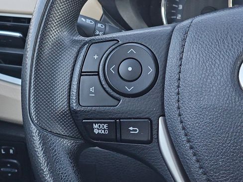 Used 2015 Toyota Corolla LE image 23