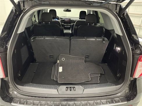 Used 2021 Ford Explorer Limited w/ Hybrid Equipment Group 310A image 15
