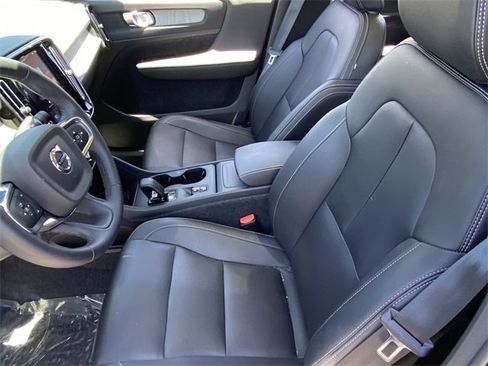 New 2025 Volvo XC40 B5 Core w/ Protection Package Premier image 20