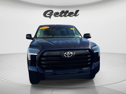 Used 2022 Toyota Tundra SR5 w/ SR5 Convenience Package AWD/4WD image 3
