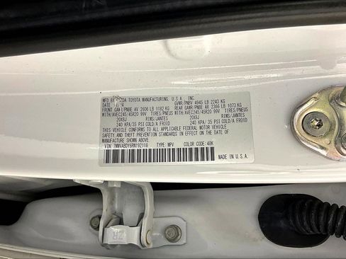 Used 2024 MAZDA CX-50 AWD 2.5 Turbo w/ Premium Pkg image 18