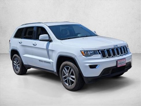 Used 2020 Jeep Grand Cherokee Laredo w/ Laredo X Package RWD image 3