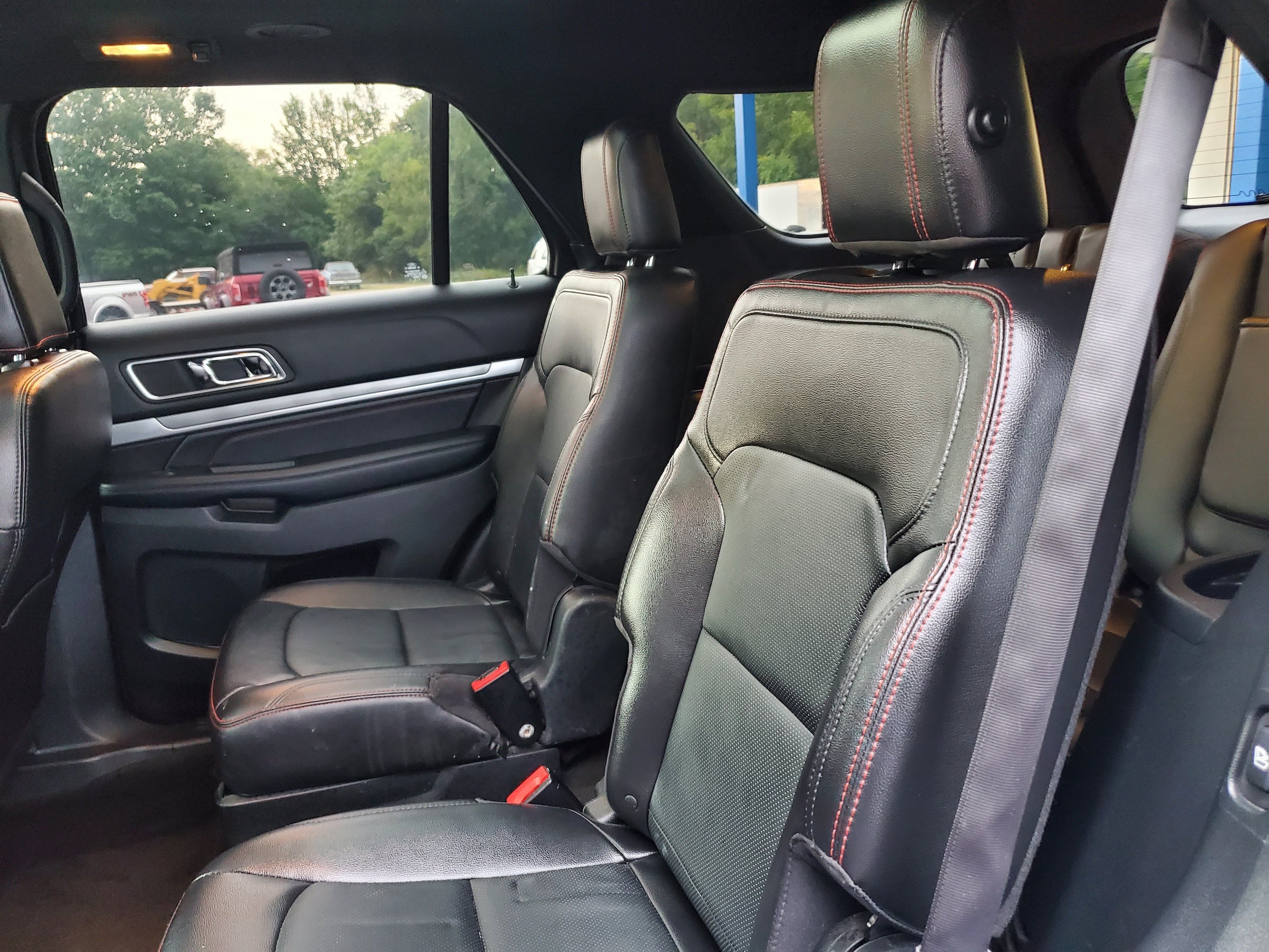 Used 2018 Ford Explorer Sport w/ Equipment Group 401A AWD/4WD image 23