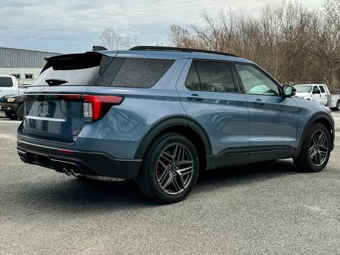 Certified 2025 Ford Explorer ST AWD/4WD image 3