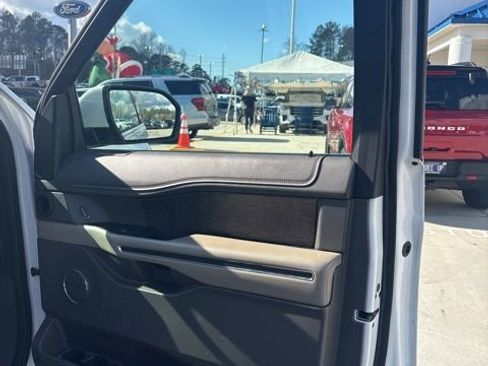 Certified 2020 Ford Expedition Limited w/ Equipment Group 301A image 5