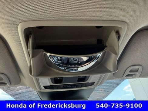 Used 2025 Honda Pilot Elite image 26