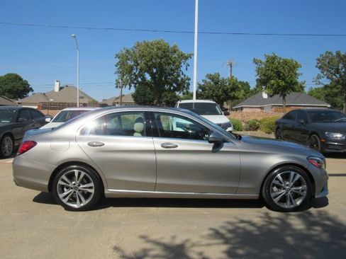 Used 2019 Mercedes-Benz C 300 RWD image 5