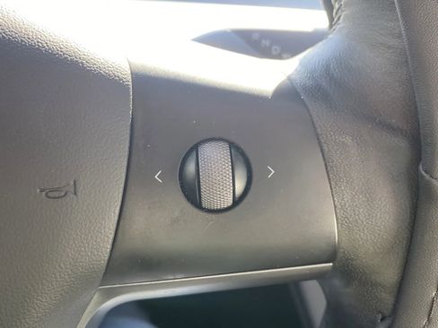 Used 2021 Tesla Model 3 Standard Range Plus image 16