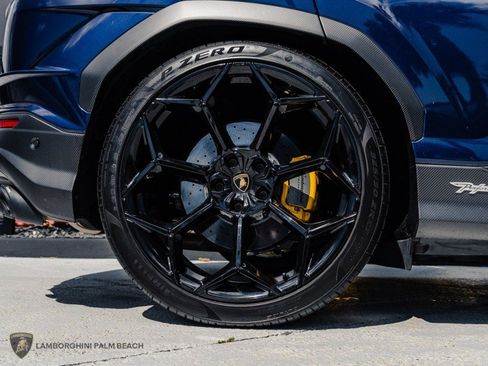 Used 2024 Lamborghini Urus Performante AWD/4WD image 29