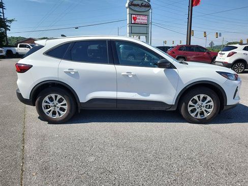 Used 2025 Ford Escape Active AWD/4WD image 4