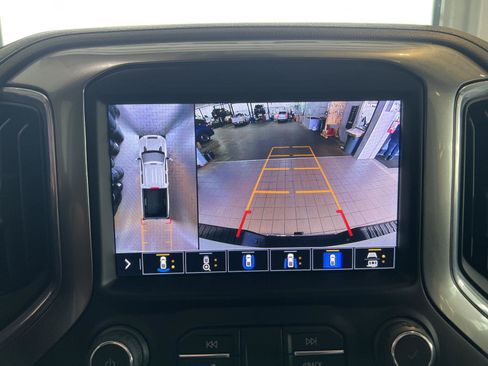 Used 2022 Chevrolet Silverado 2500 LTZ w/ LTZ Plus Package AWD/4WD image 27