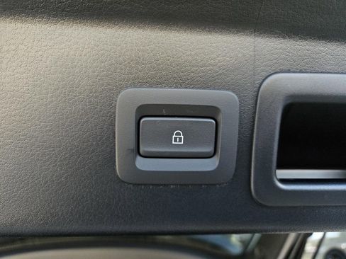 Certified 2025 MAZDA CX-30 AWD 2.5 S w/ Select Sport Pkg image 12