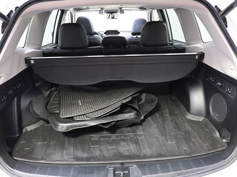 Used 2019 Subaru Forester Touring w/ Popular Package #3 AWD/4WD image 17