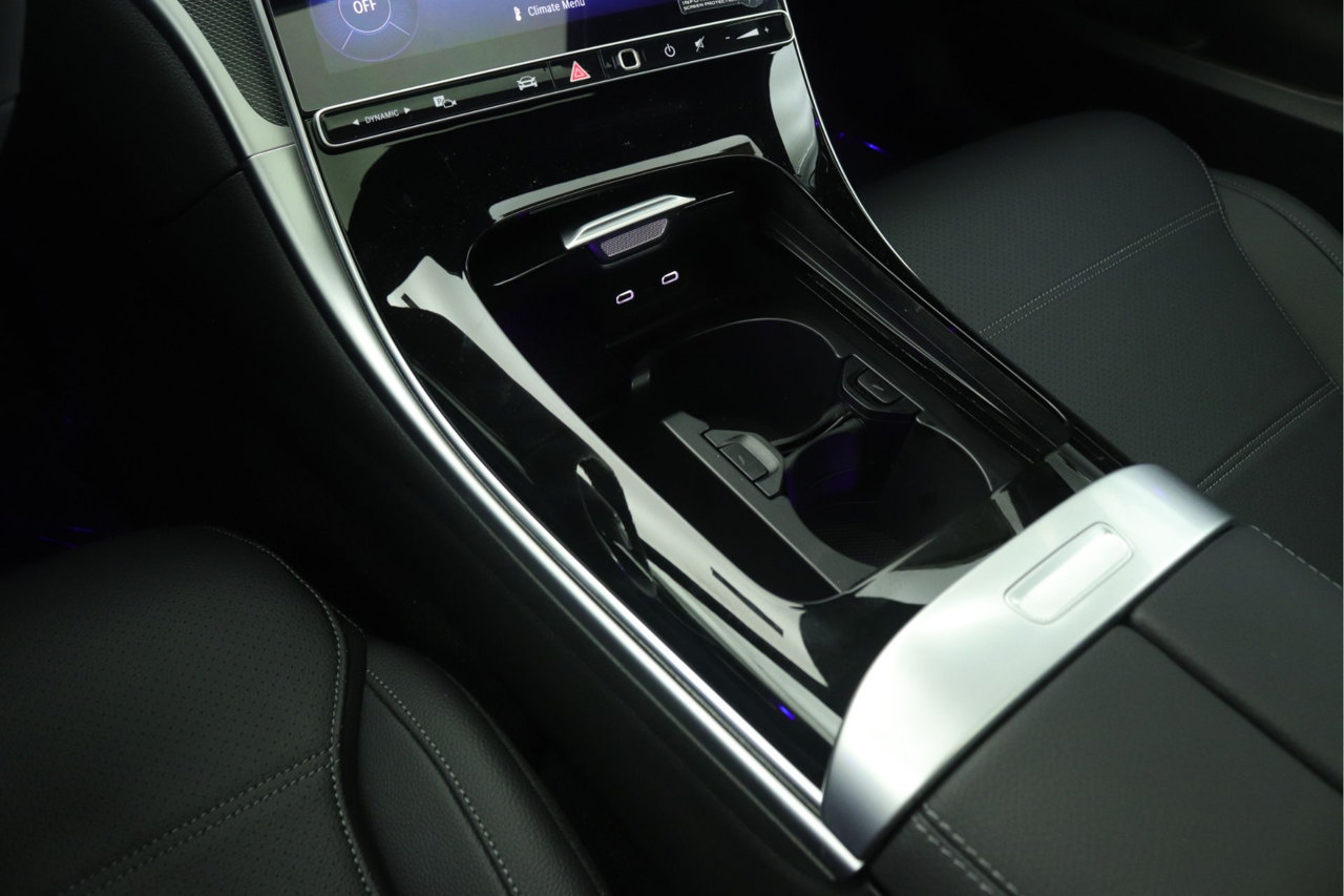 New 2026 Mercedes-Benz C 300 4MATIC Sedan image 6