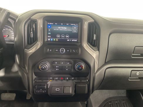 Used 2020 Chevrolet Silverado 1500 Custom w/ Custom 2.7L Value Package image 15