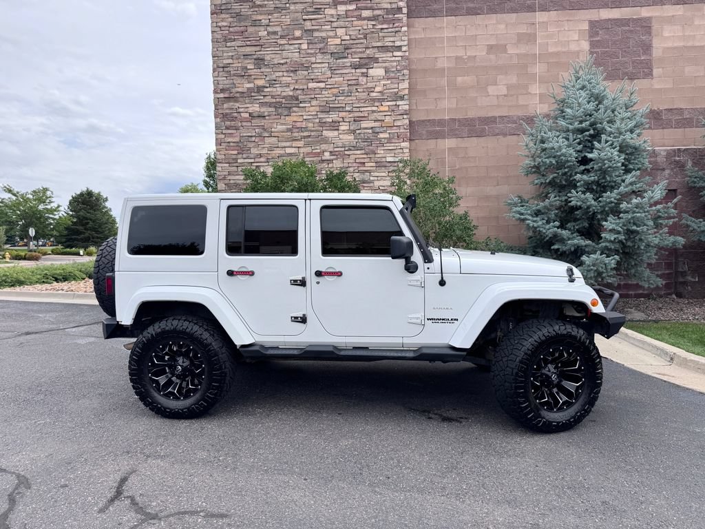 Used 2012 Jeep Wrangler Unlimited Sahara w/ Connectivity Group AWD/4WD image 6