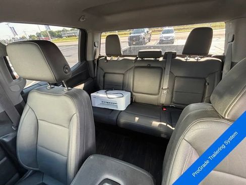 Used 2022 GMC Sierra 1500 SLT w/ Driver Alert Package I AWD/4WD image 15