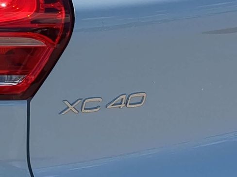 Used 2026 Volvo XC40 B5 Plus w/ Protection Package Premier AWD/4WD image 12