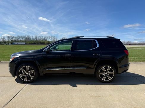 Used 2017 GMC Acadia Denali image 9