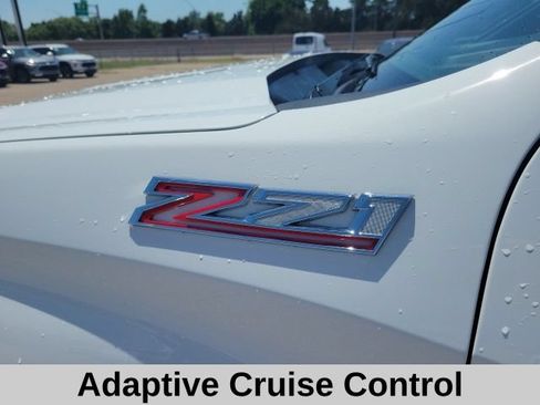 Used 2025 Chevrolet Silverado 1500 LT AWD/4WD image 6